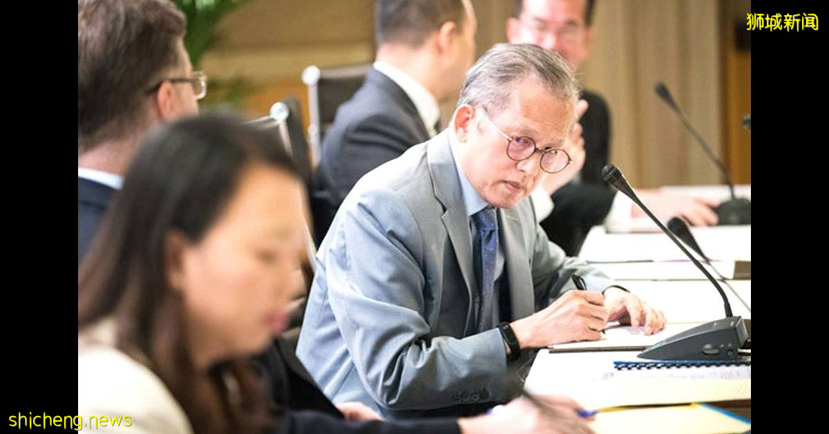 新國億萬富翁 1美元脫售重慶協信遠創 .