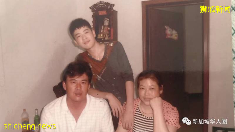 新加坡冠病逝客工骨灰盒到家，奶奶哭暈多次！孩子等不到父親節