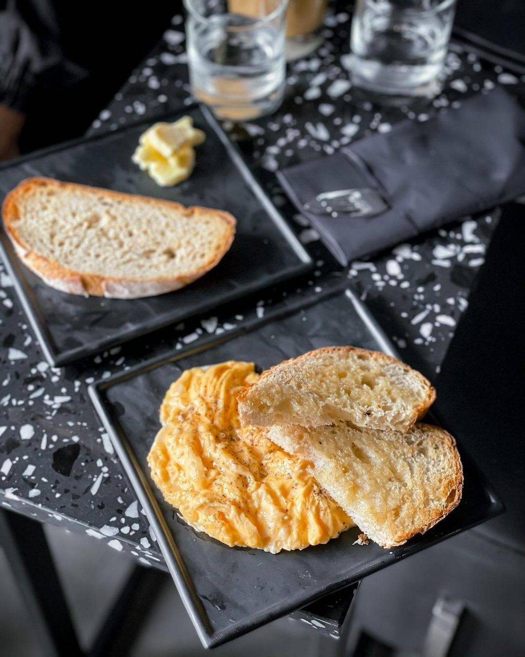 超酷炫神秘的黑色空间🖤Geylang Drip City：喝一杯好咖啡，开启每日续命模式😏 