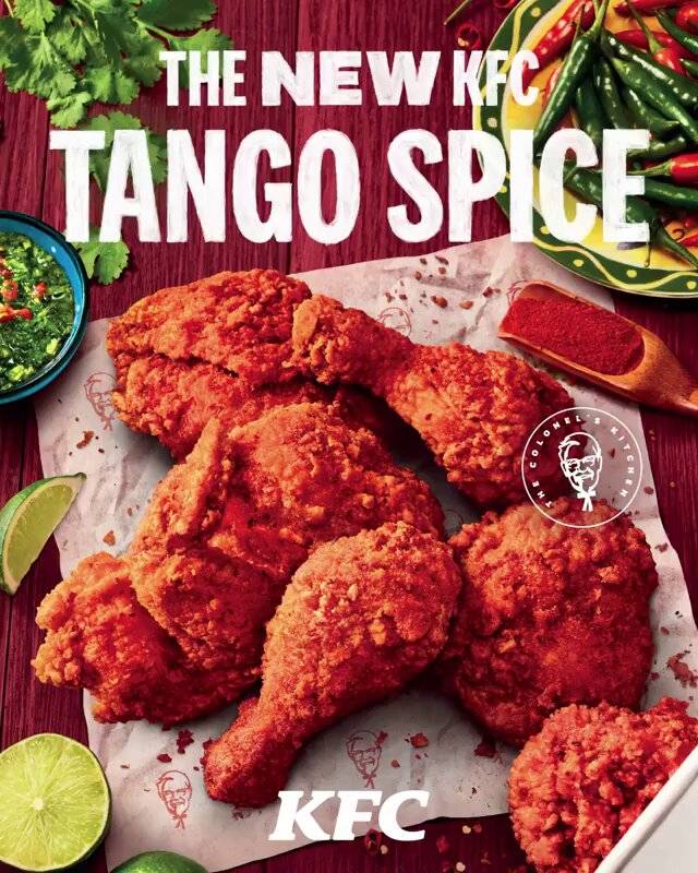 快餐限定新品上市🤤巧克力牛肉堡+椰糖冰淇淋+榴梿麻薯，限时售卖，赶快开吃🍔 