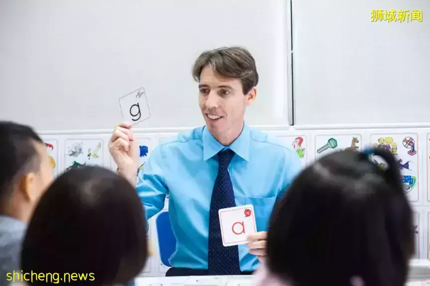 新移民家長:我的英文水平,還沒新加坡小學一年級孩子好