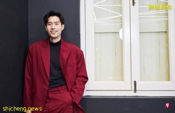 学习发音 提升演技 狮城艺人自我进修