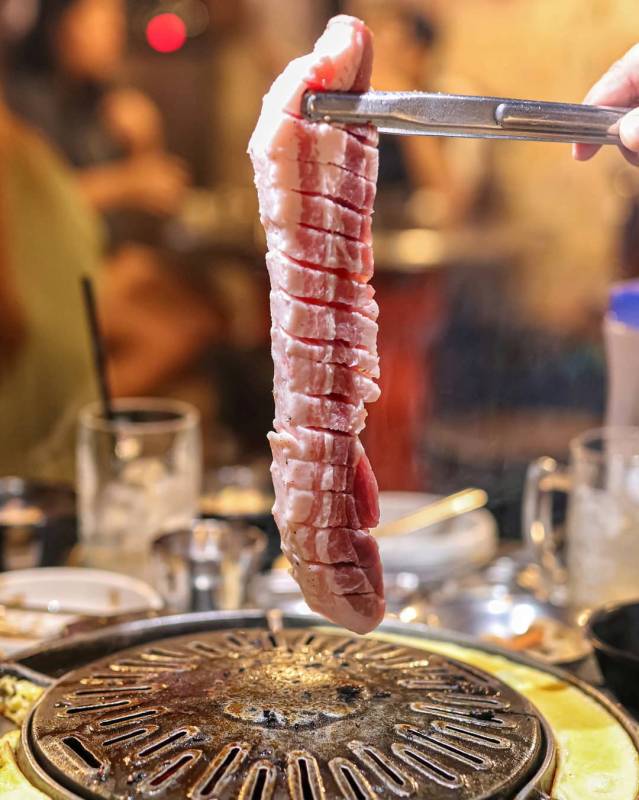 Don Dae Bak正宗韓式烤肉店！開至5AM的韓料店😱 街頭塗鴉風裝潢，自助燒烤+單點韓料