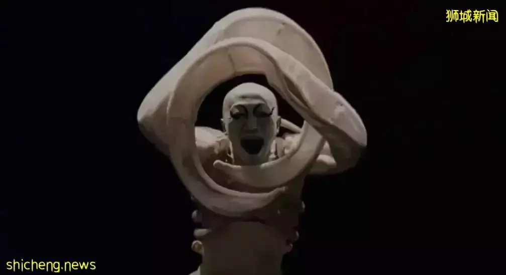 新加坡网友投诉邻居葬礼太吓人，瞬间想到冷清、诡异、惊悚的东京奥运会开幕式