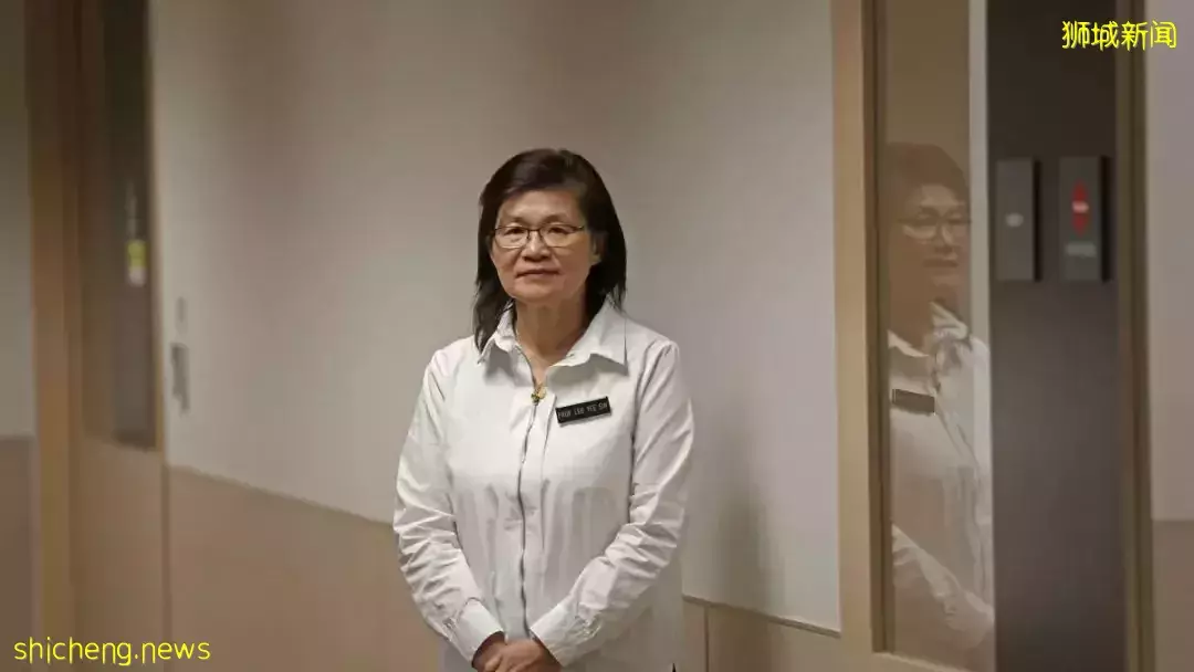 新加坡衛生部長“被迫代言”老花眼藥、脊椎病藥……無奈發聲