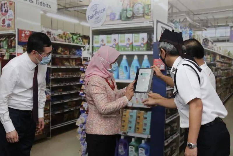 “有一顆心，分享一份禮物”！新加坡少年旅愛心禮物活動首次采用全數碼方式收集捐款及食品捐贈