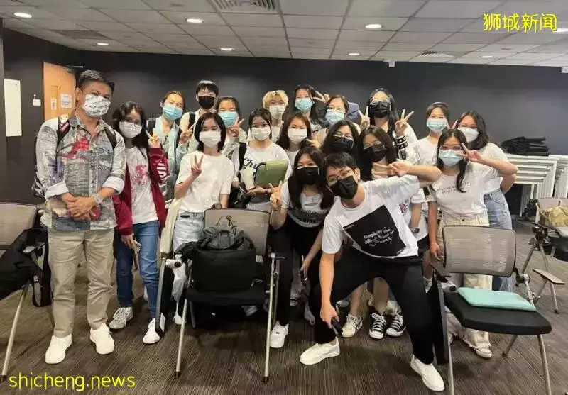 红星上宣布隔天就上课 周崇庆说到做到49岁重返校园