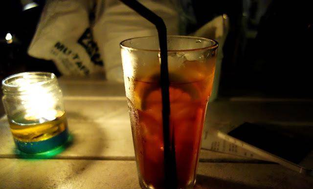 新加坡在海滩餐厅脚踩海沙、耳听浪涛的美味享受 浪漫满分