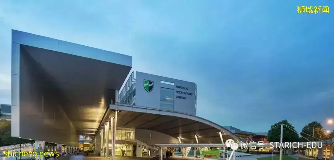 新加坡有152所“初中”,但是只有22所“高中”。剩下的学生都去哪了