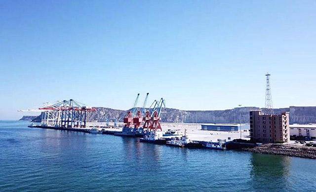 经济打击、地位威胁，新加坡发展危机四伏，折射未来亚洲格局雏形 