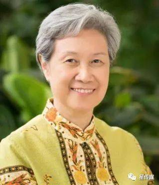 新加坡總理夫人愛穿中國風,紅配綠意外顯年輕!