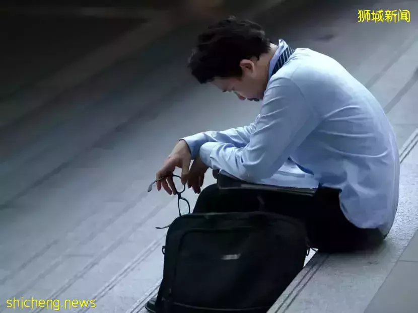 她,哭訴生完小孩12天後,就被迫回到工作崗位