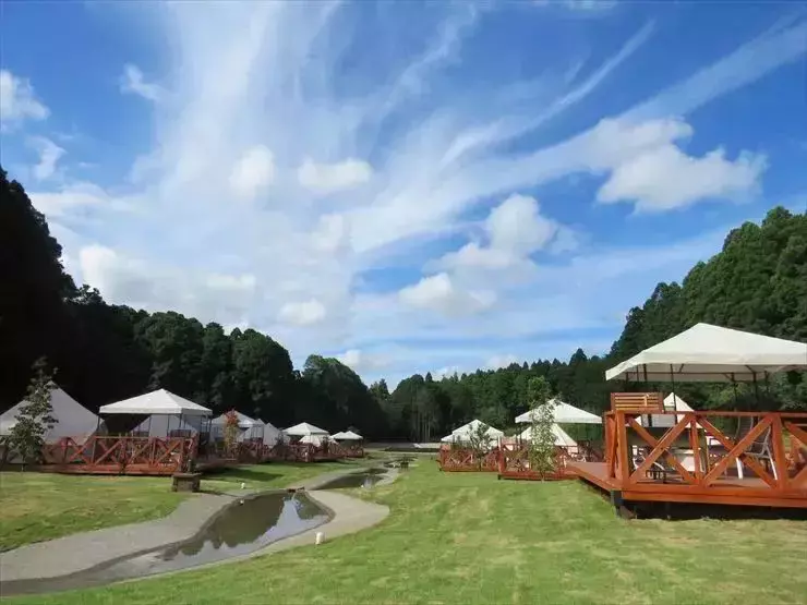 酒店住膩了?新加坡12個特別的度宅假方式推薦,小木屋、帳篷、遊艇