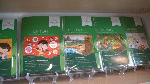 新移民家長:我的英文水平,還沒新加坡小學一年級孩子好