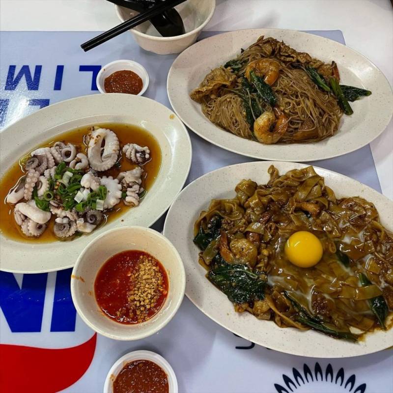 新加坡也能吃到马来西亚那一味!“怡保德记仔炒粉”锅气煮炒,饱到扶墙还不伤荷包