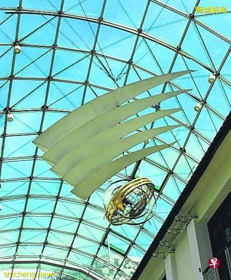 曾是种不出豆蔻的贫地,却终成为新加坡最繁华的地带,还曾有过壮观火车桥