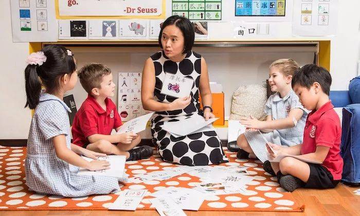 新加坡幼兒園優勢！小一免試，母子陪讀，雙語教學