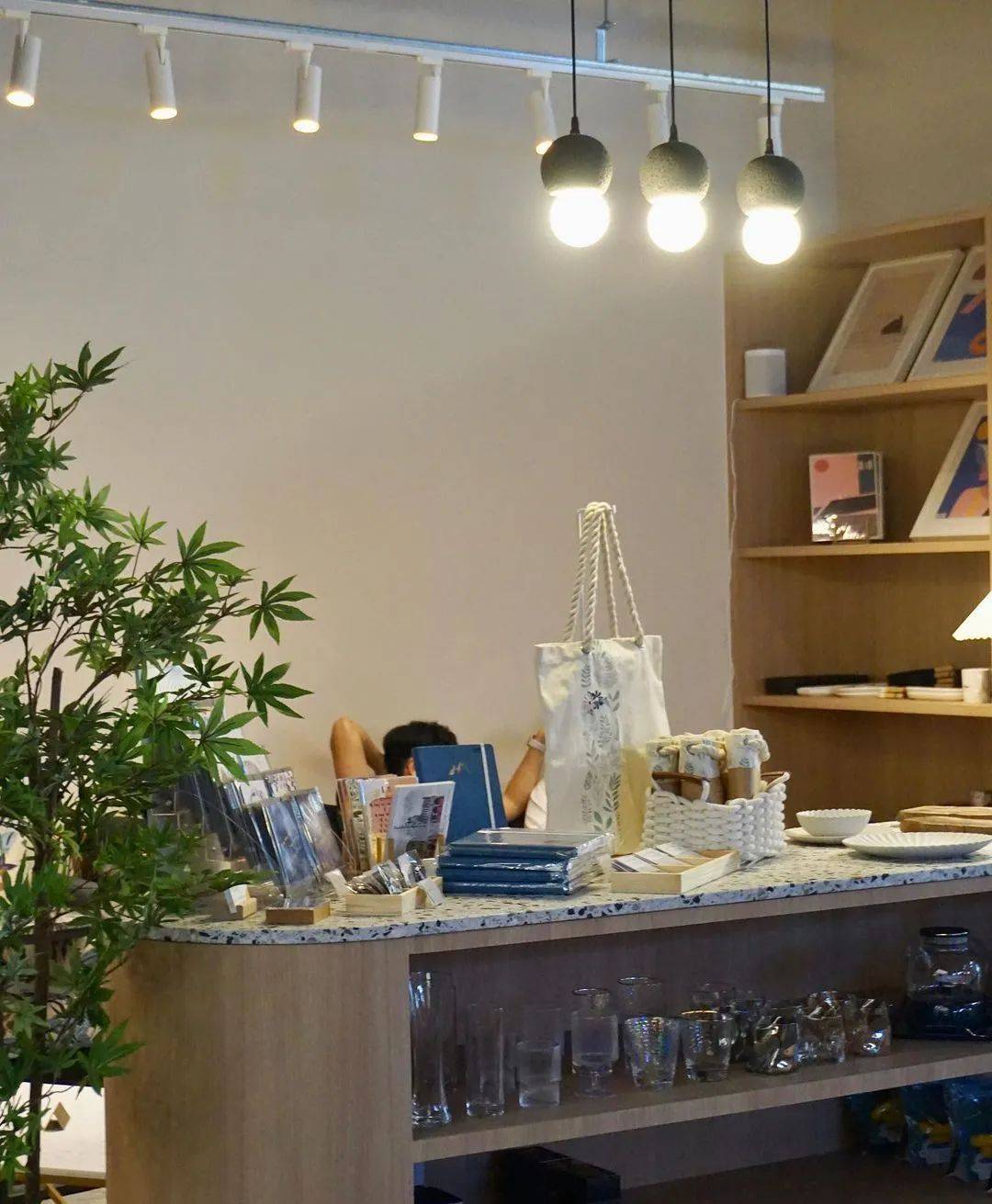 实拍!前晚,新加坡牛车水到处人从众𠈌!这9个地方过年还开门