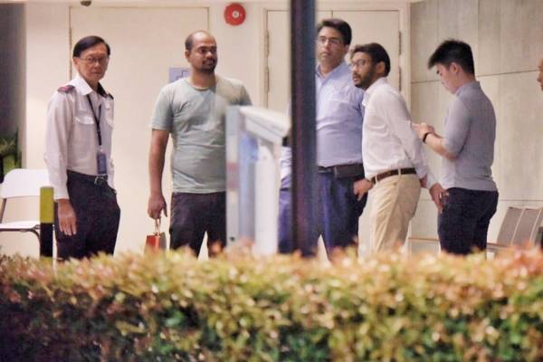 保安员接受董事道歉 公寓收泊车费落幕