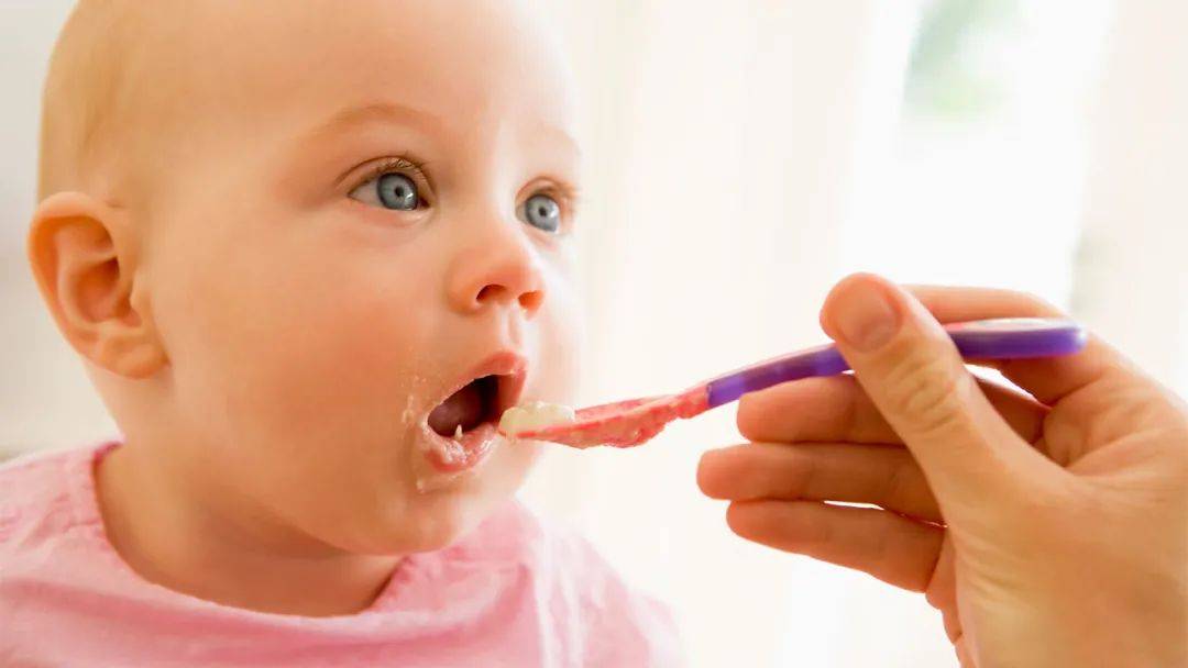 0至12月齡寶寶發育情況！新加坡媽媽應該注意的早教活動