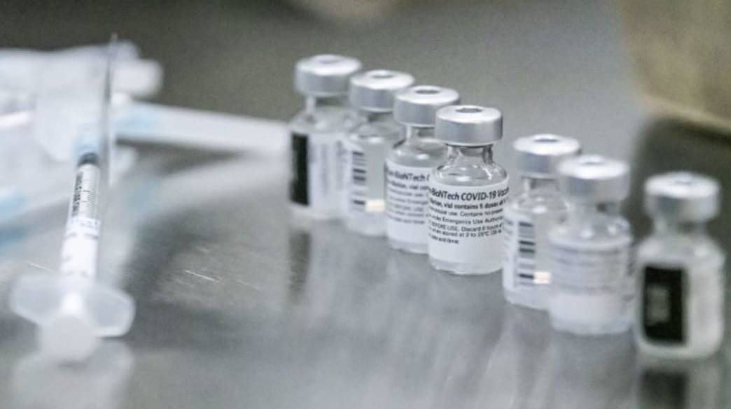 后悔没打疫苗患小儿麻痹！71岁新加坡人坚持接种辉瑞疫苗​