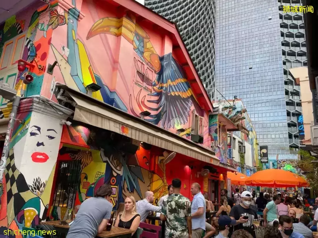 新加坡疫情反撲？！重組蛋白疫苗到了，一大早就有人去排隊