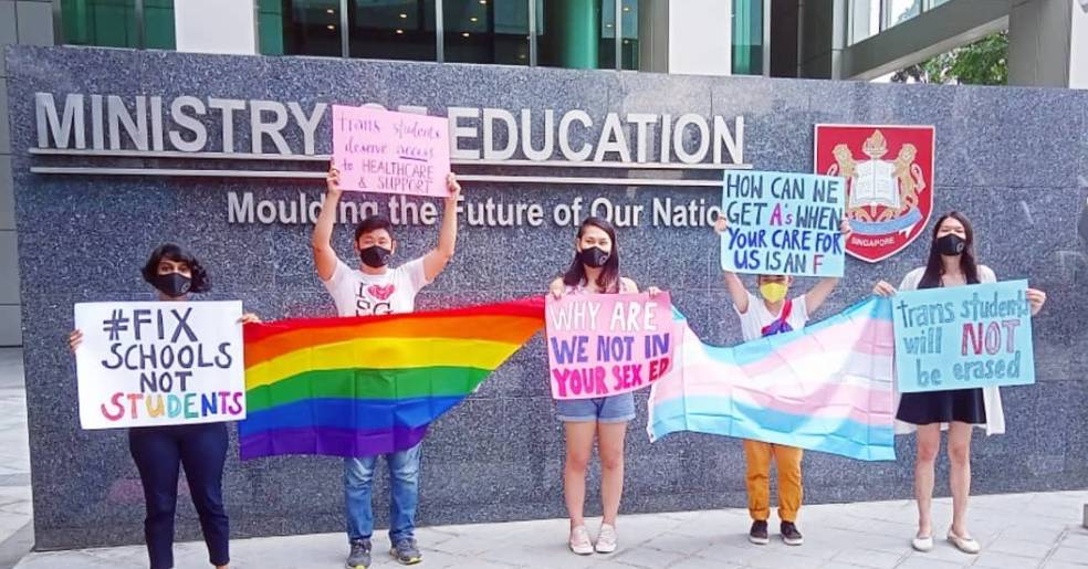 超300名教师和社工，请愿教育部施政支持跨性别学生