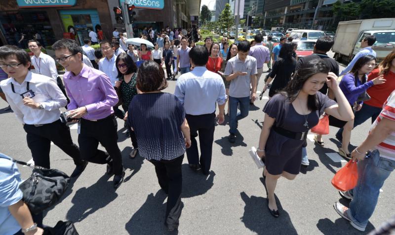 本地有几百千个百万富翁，但却有超过700,000位的资产少于13,500新元