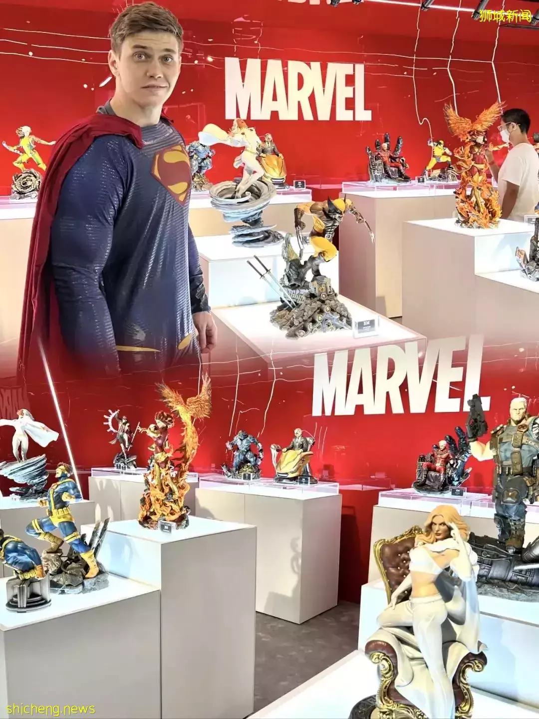 免费！蝙蝠侠、哥斯拉、变形金刚空降新加坡，娃看到两眼放光