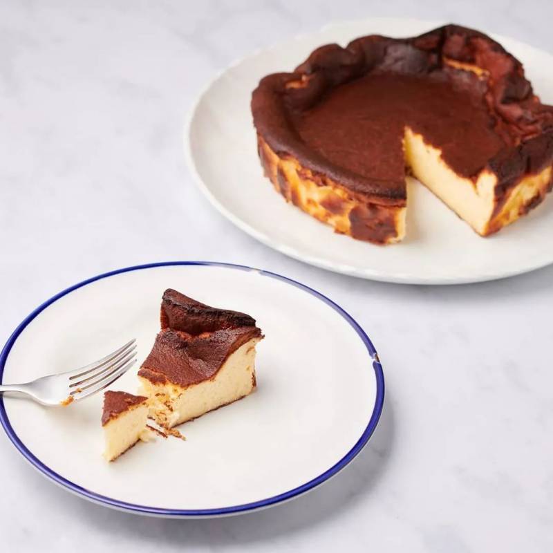 網紅蛋糕打卡，新加坡那些外表焦黑但風靡全球的Burnt cheesecake