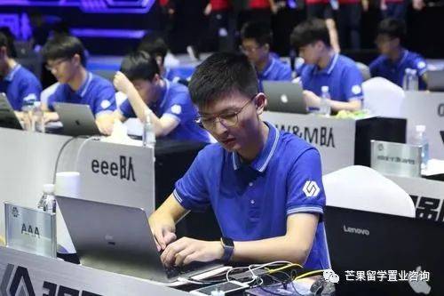 毕业月薪3至5万人民币!新加坡留学生有多少新福利