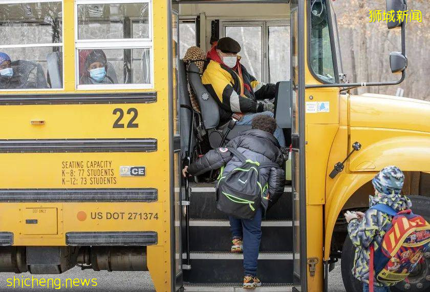 新加坡决定和病毒共存后,这个群体有危险!最新防护政策来了