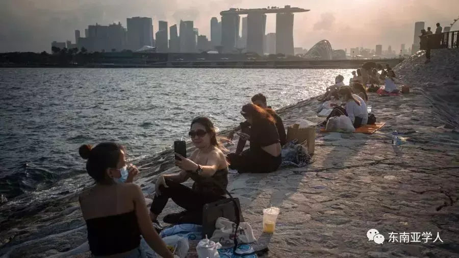 任华：新加坡新冠肺炎疫情防控的演变和路径