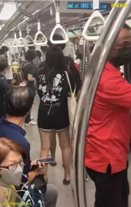 新加坡地铁车厢突冒白烟，SMRT紧急疏散乘客