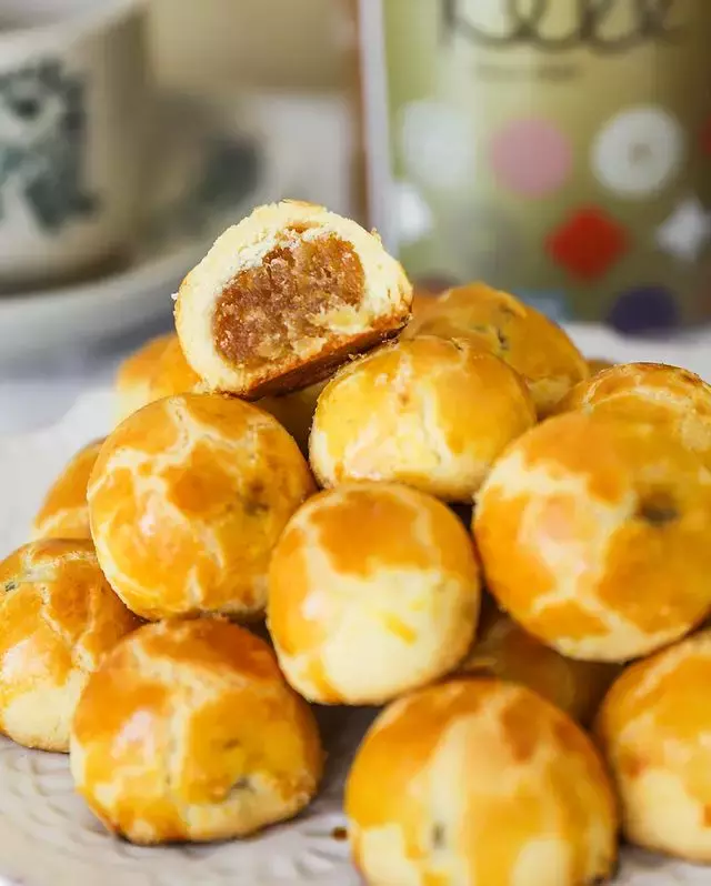 新春限定🍍搜罗新加坡好吃的黄梨酥!味道酸甜开胃,饼皮松软、馅料有层次😍