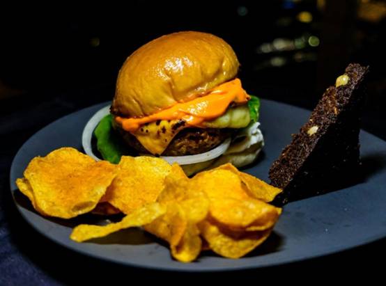 新加坡餐饮业，迎来生死劫