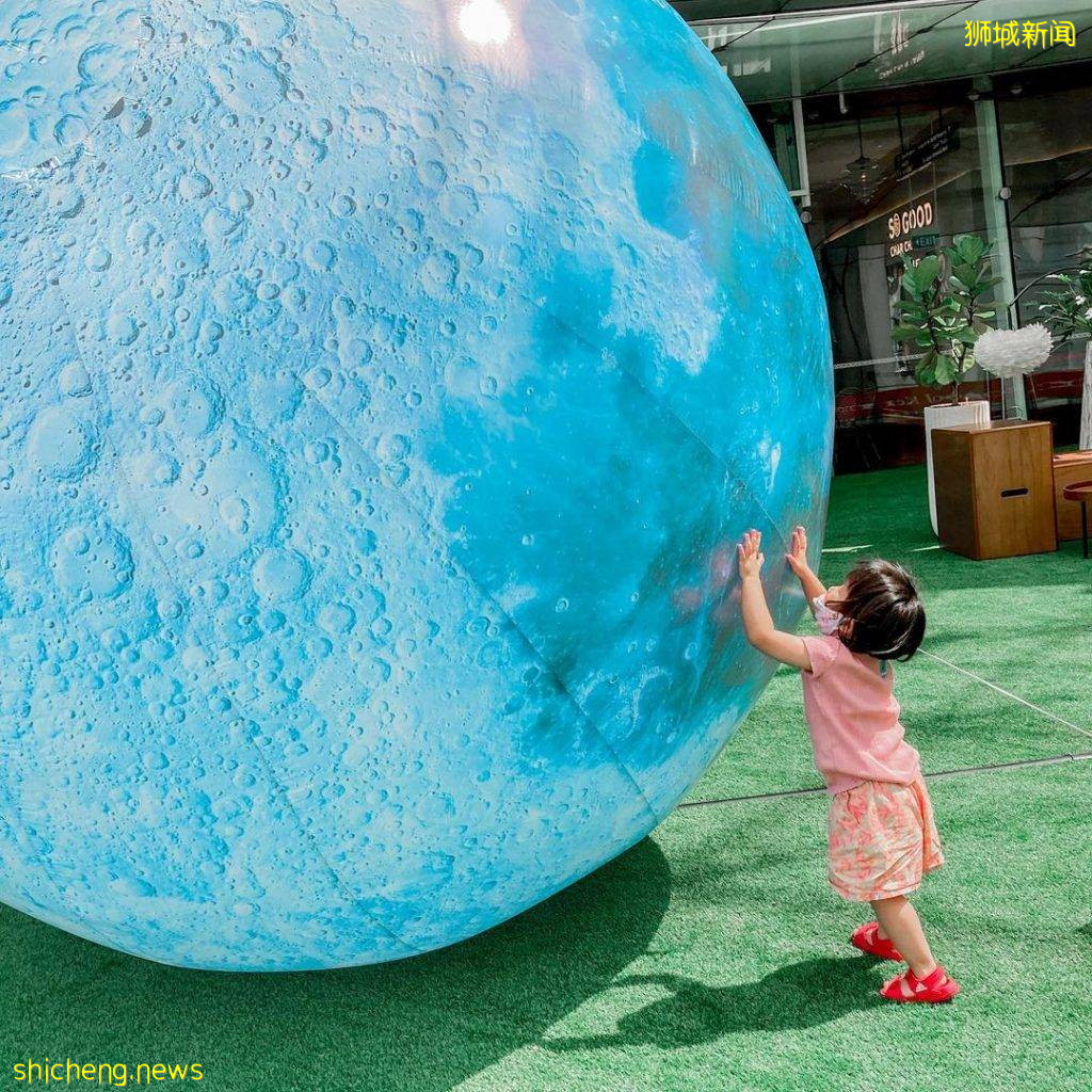 Capitol Singapore中秋打卡装饰、免费入场‼彩色灯笼、萤光玉兔、仿造池塘,拍出你的登月大片🥮