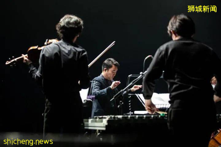 “无法忍受榴梿或臭豆腐气味,却在品尝后发现惊喜” —— 让高人教你听懂现代音乐