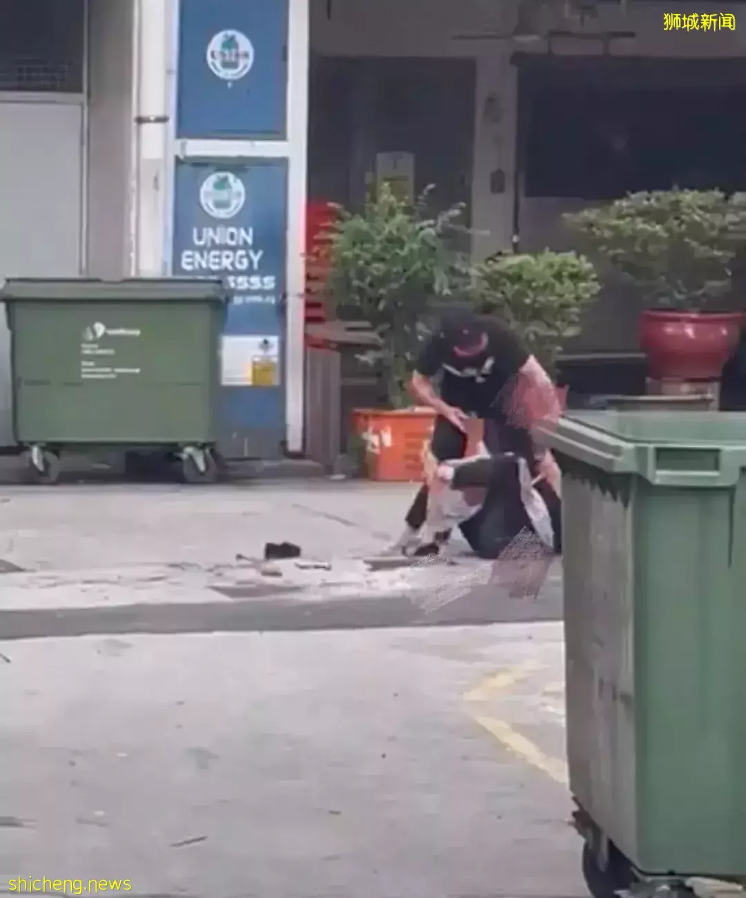 最新進展！火鍋店砍妻的中國男子今日被控！或終身在新加坡坐牢