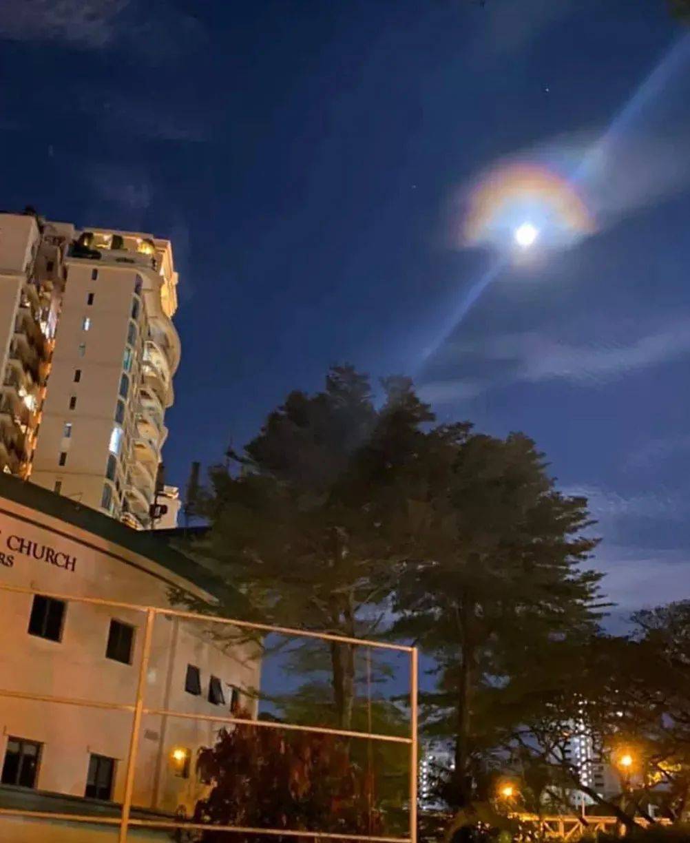 太美！新加坡驚現奇異彩虹月！全島人搶拍