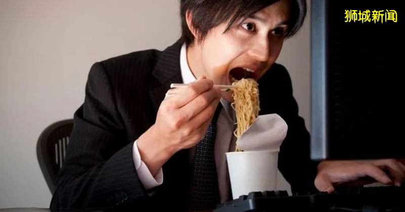 職場的“零食外交”，各種零食等你pick