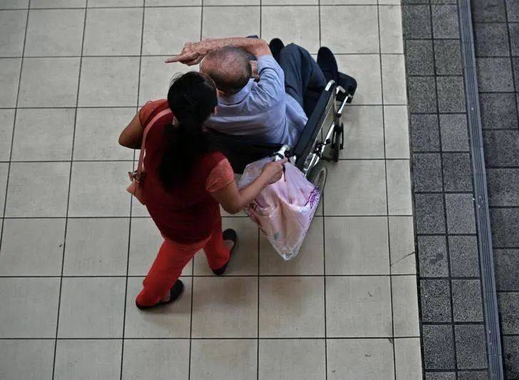 如何减免新加坡女佣税，聘请女佣轻装上阵