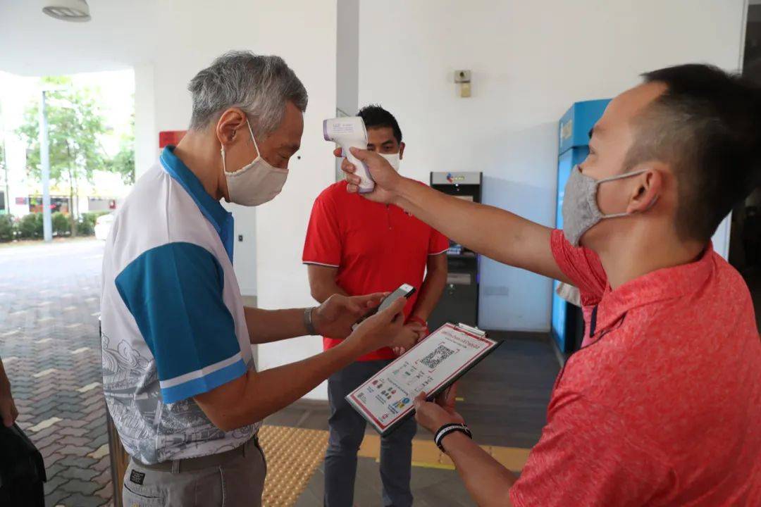 膽大包天！騙子竟然把主意打到了李顯龍總理頭上