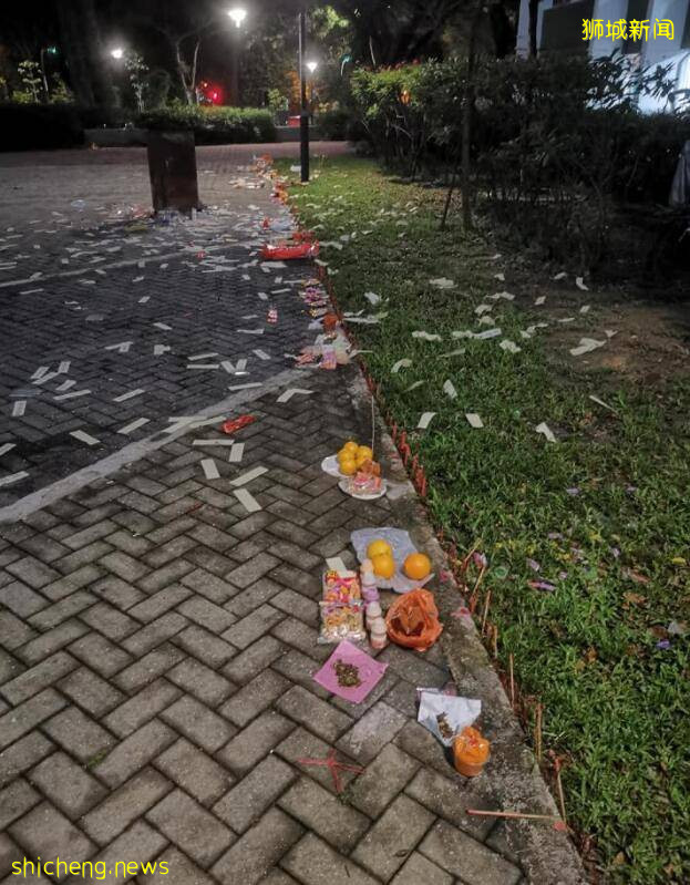 新加坡上演“百鬼夜行”，各種祭品、紙錢、符咒...一地雞毛！太髒了