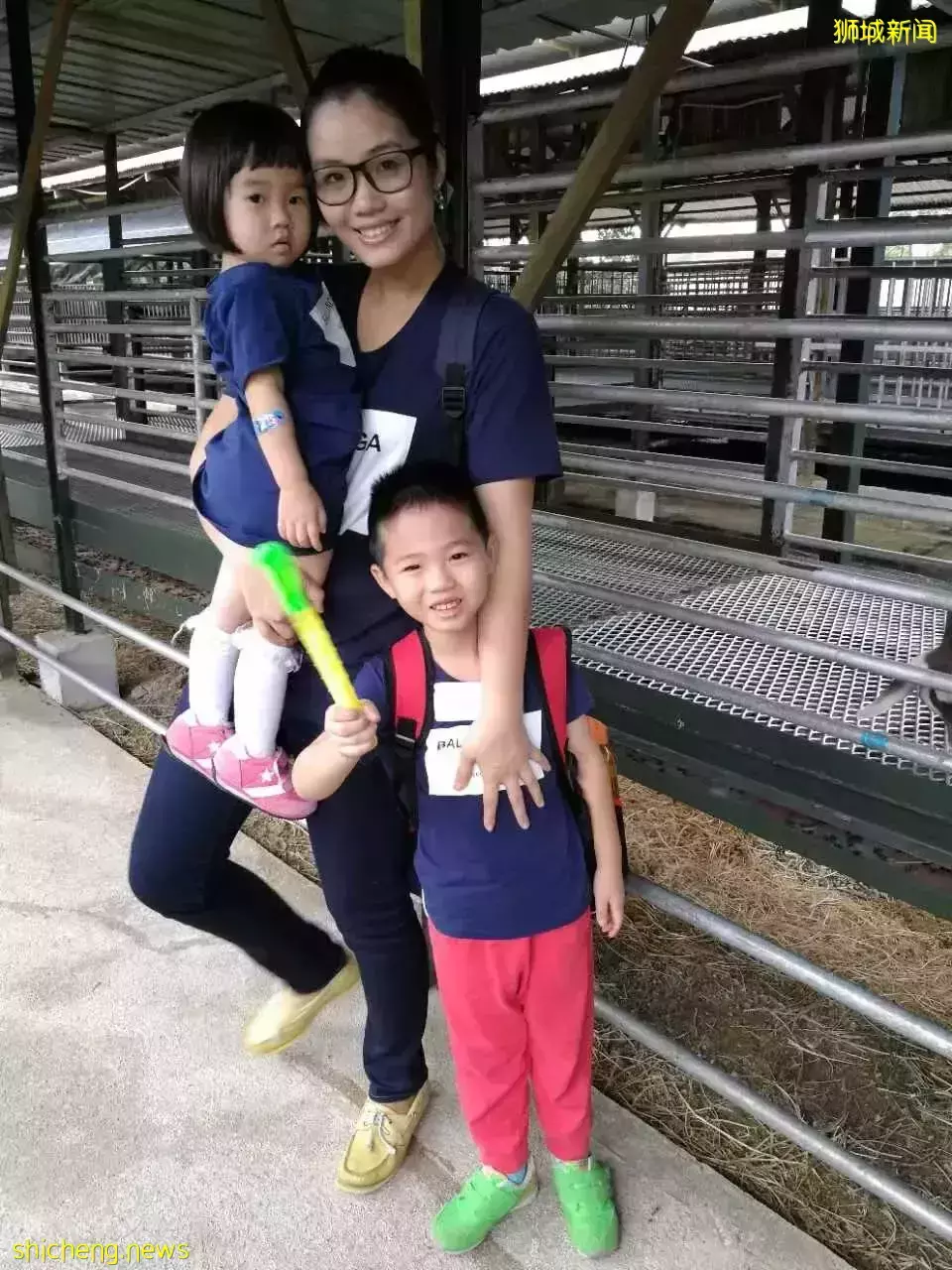 下水抓蛙、摘菜摸鱼、开土摩托……我带娃体验了一把新加坡的农家乐