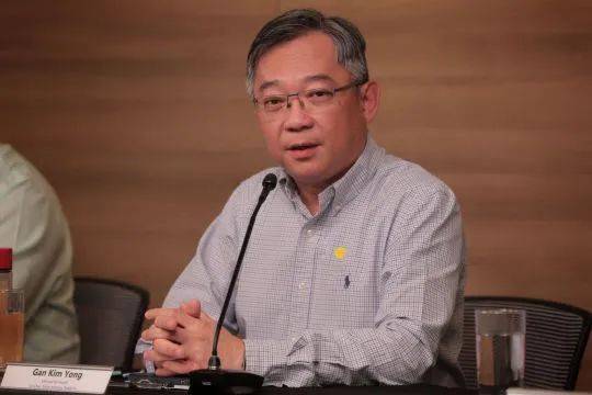 导致这一波疫情的原因出来了：请看部长给的数据