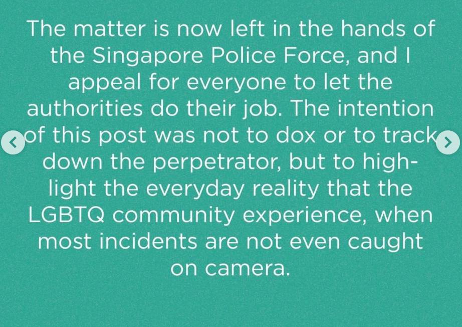 新加坡教育部門口驚現一批學生舉牌示威!學校裏到底發生什麽事