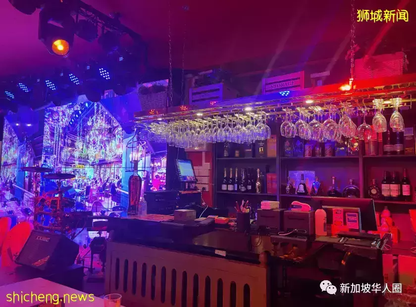 没任何曝光,已被新加坡妹纸挤爆的音乐餐厅,我愿意在这待到凌晨三点
