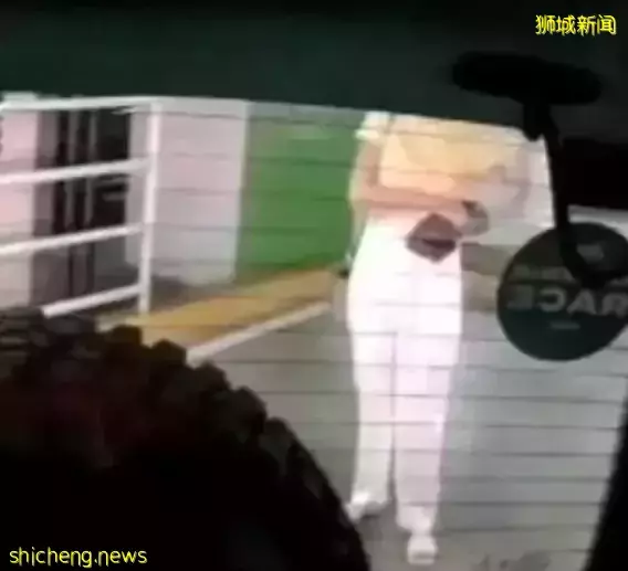 新加坡女子肉身霸占车位,还理直气壮要报警