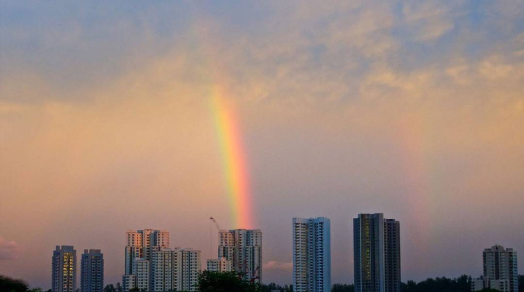 罕见!新加坡再现神奇天象,万道光芒从天空射下,50张美图刷屏